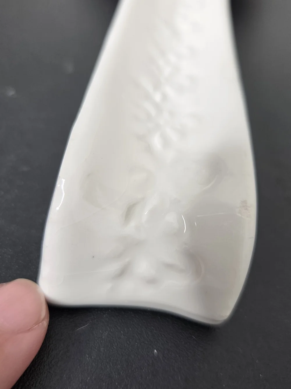 Jessica Maioliche Made In Italy White Textured Spoon Rest